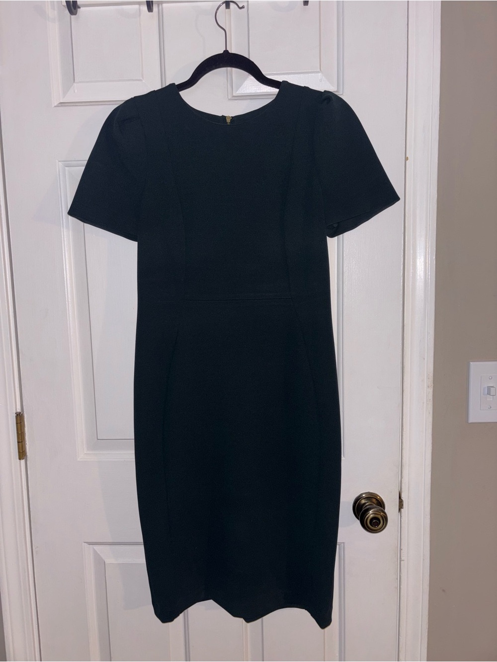 Calvin Klein Black Short-Sleeve Midi Sheath Dress with Crew Neck